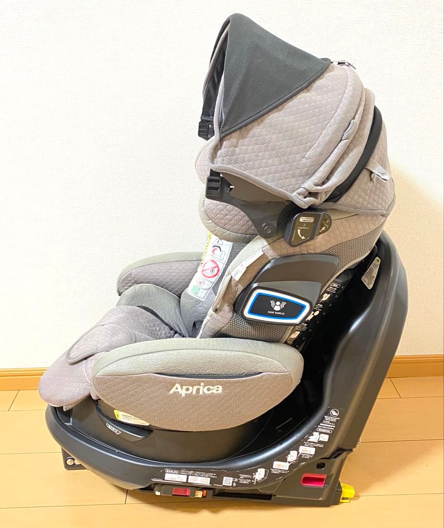 アップリカ　フラディアグロウ　isofix360　セーフティー　プレミアム