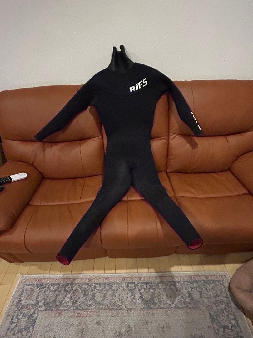 RIFS ウェットスーツ 黒　5x3 セミドライ　フロントジップ