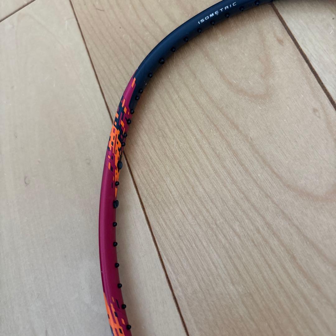 ナノフレア700 バトミントンラケット ガット、グリップなし