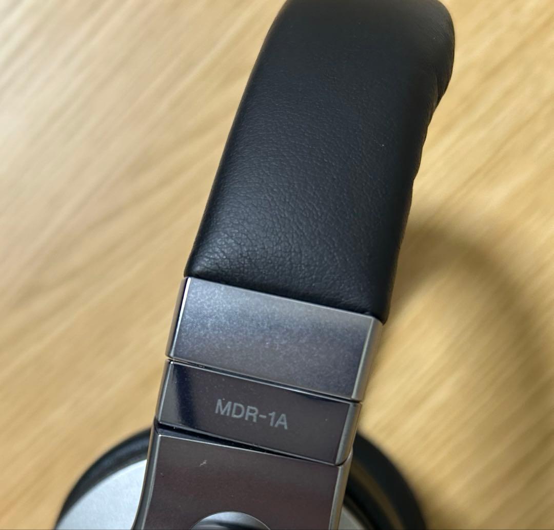 SONY MDR-1A 有線ヘッドホン シルバー