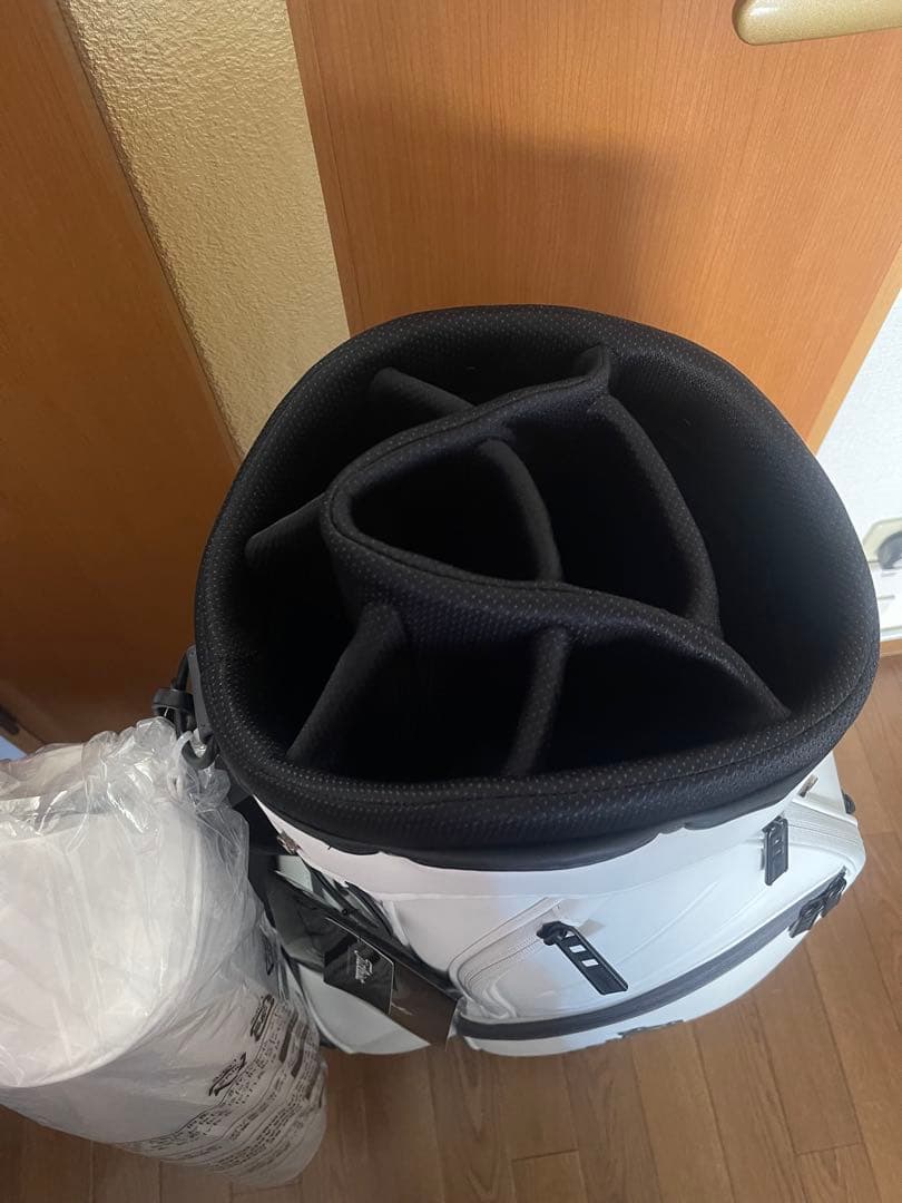 Titleist キャディバッグ ホワイト 新品