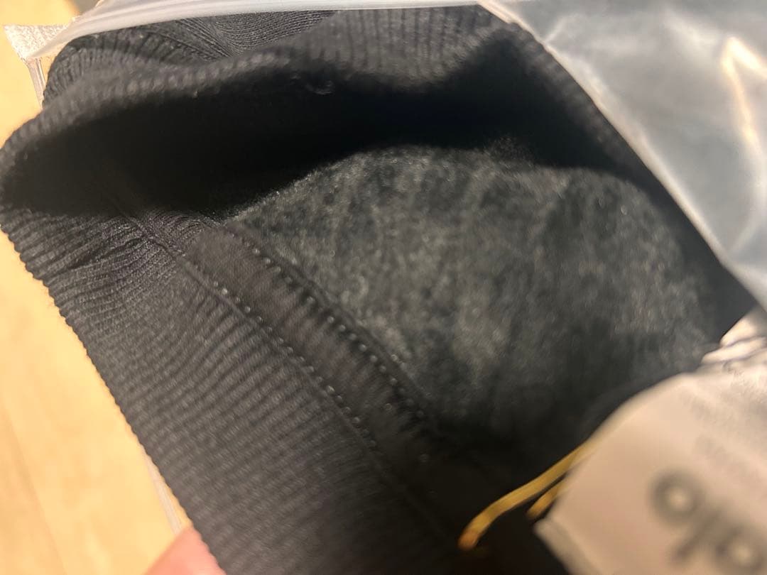 オ*ん様 alo ブラック スウェット ユニセックス　Mサイズ