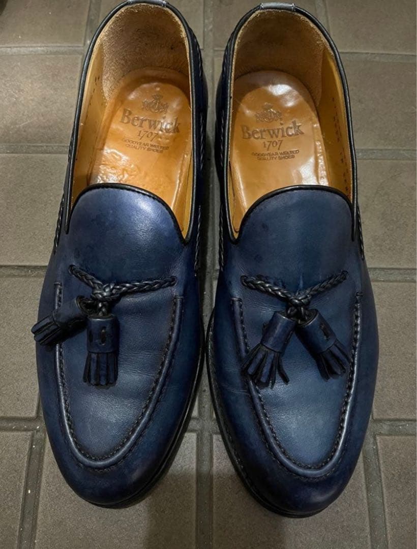 Berwick タッセル付きローファー 27.0cm ネイビー