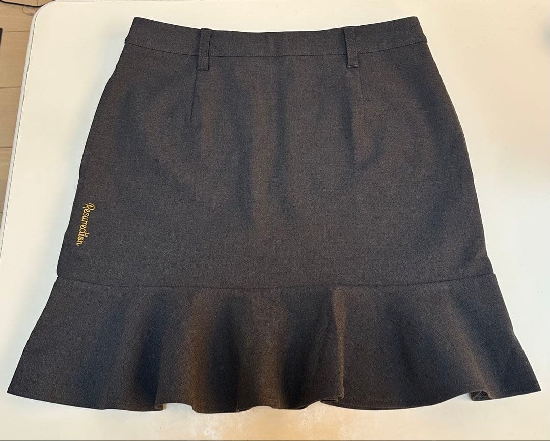 【美品】レザレクション ソフトサーモペプラムスカート (インナーパンツ付)