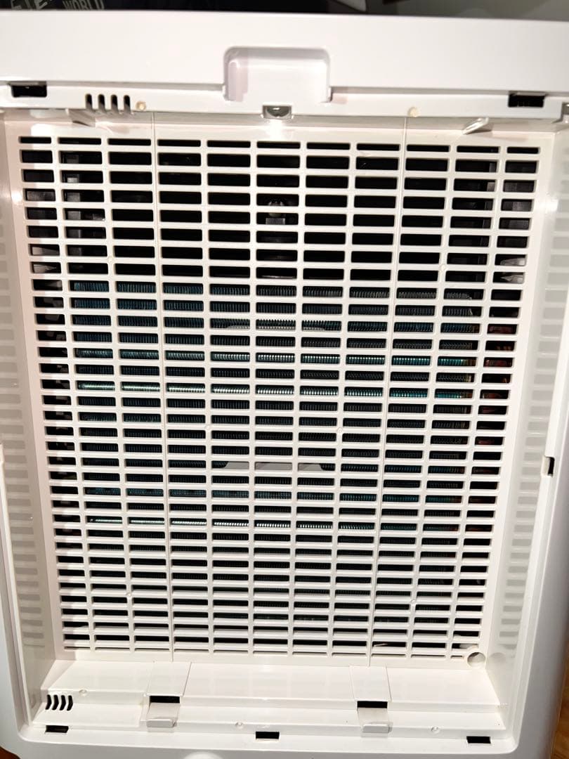 シャープ　除湿機　空気清浄機　プラズマクラスター CV-EF120