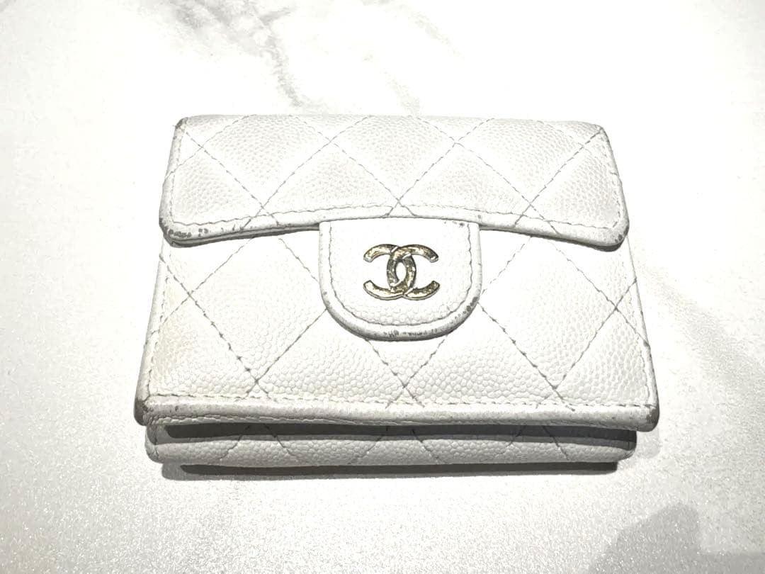 お値下げしました！CHANEL ホワイト 三つ折り財布