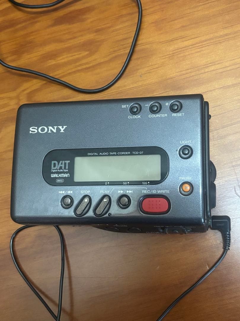 d*2様 SONY DATウォークマン 　2点ジャンク品