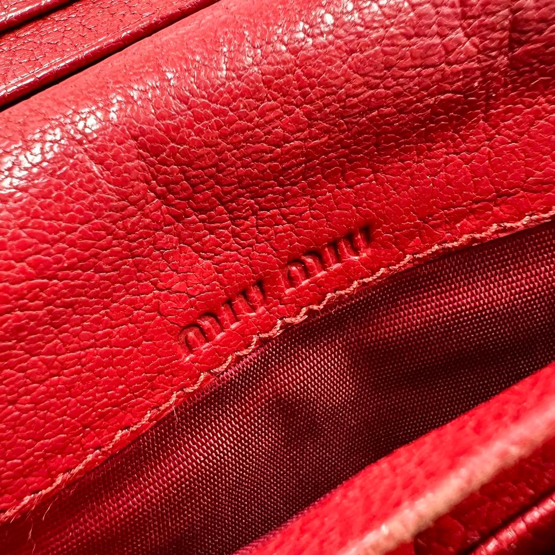 MIUMIU レザー 花柄 レディース 長財布 8239