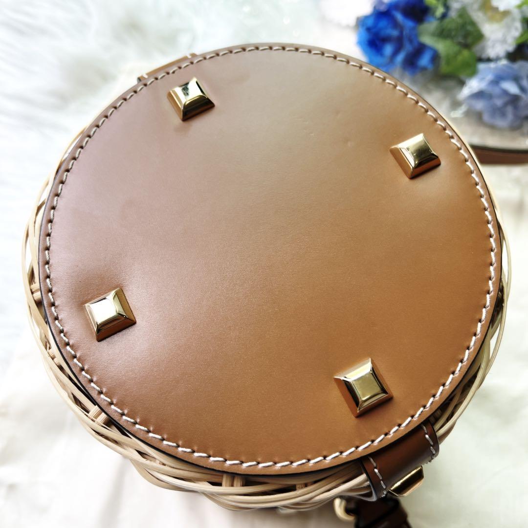 美品　サルバトーレフェラガモ かご　バケツ　バッグ　ショルダー　ガンチーニ