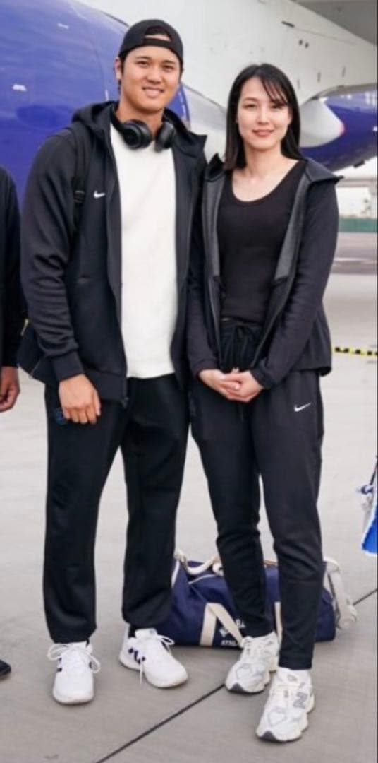 【新品】レア♡大谷真美子さんご愛用New Balance U9060HSC/D