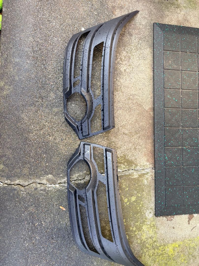 デリカ前期ヘッドライトカバー