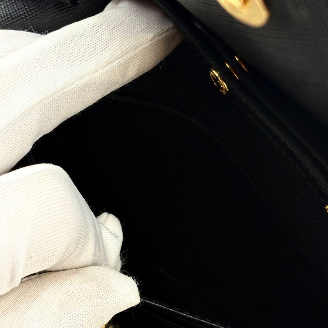 PRADAサフィアーノショルダーバッグウォレットブラック ゴールド金具20cm