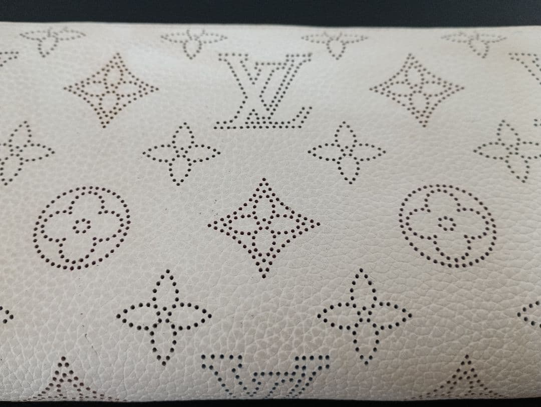 LOUIS VUITTON ルイヴィトン マヒナ ジッピー ガレ