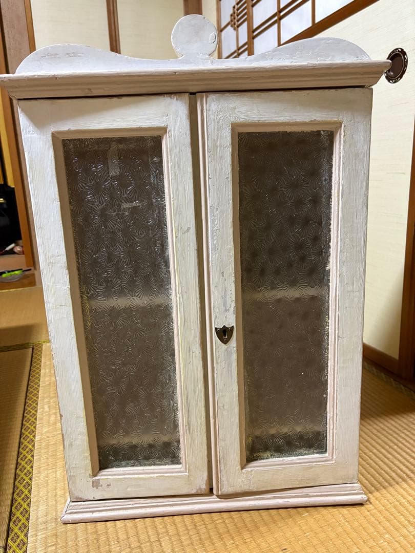 飾り棚　キャビネット　PARIS　ガラスケース　ブロカント　自由が丘