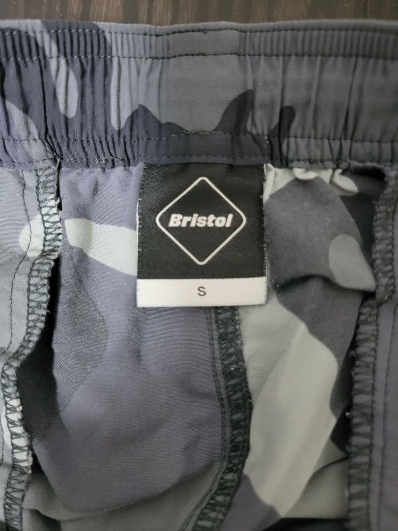 Bristol 迷彩ショートパンツ Sサイズ