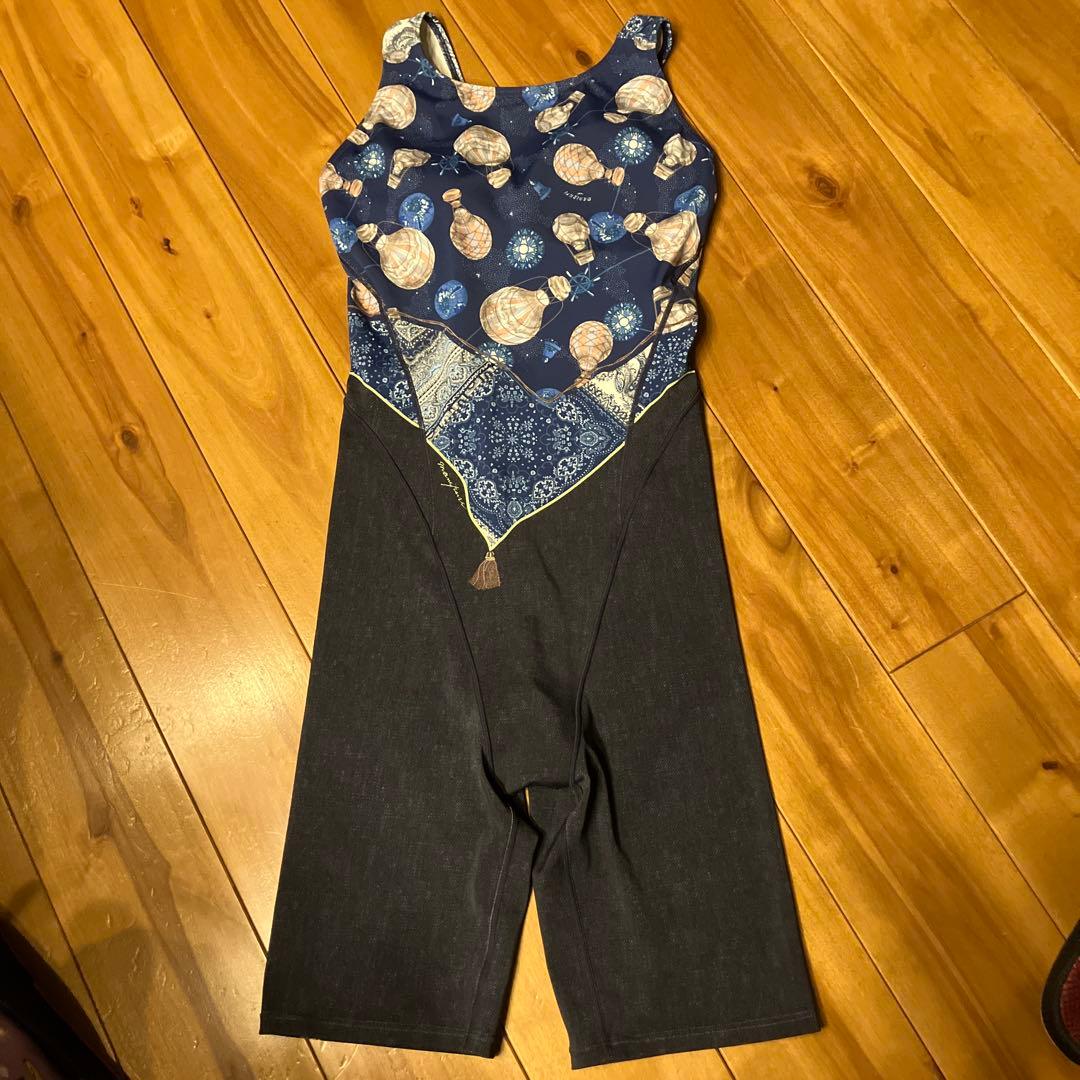 値下げ　個性的、インパクトのある水着