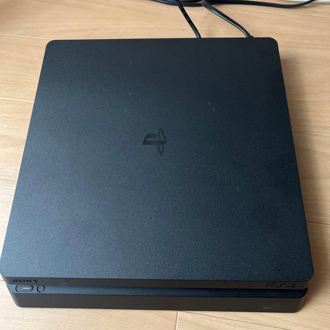 PS4本体　コントローラー　ケーブル等