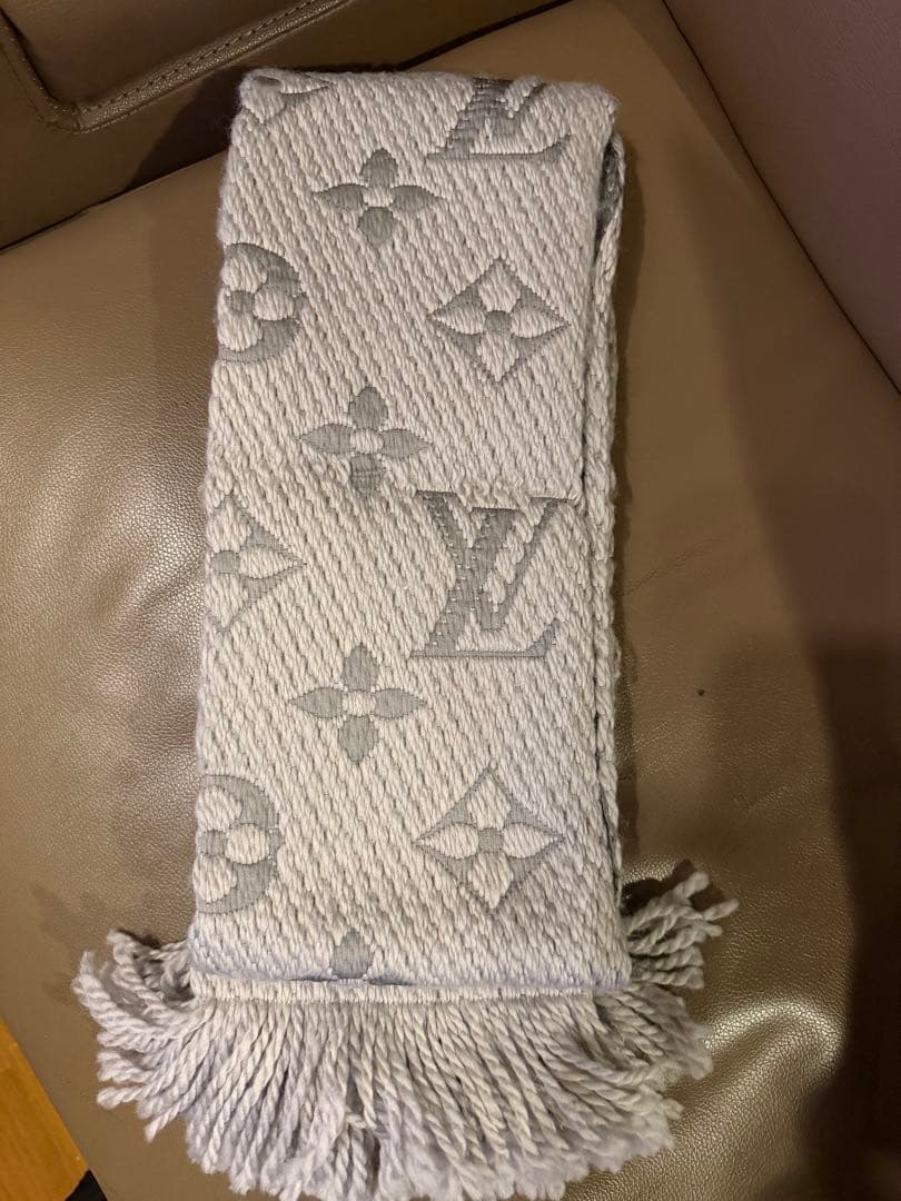 【hiro】Louis Vuitton グレー マフラー M74742