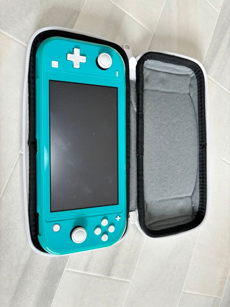 ニンテンドースイッチ　ライト　本体