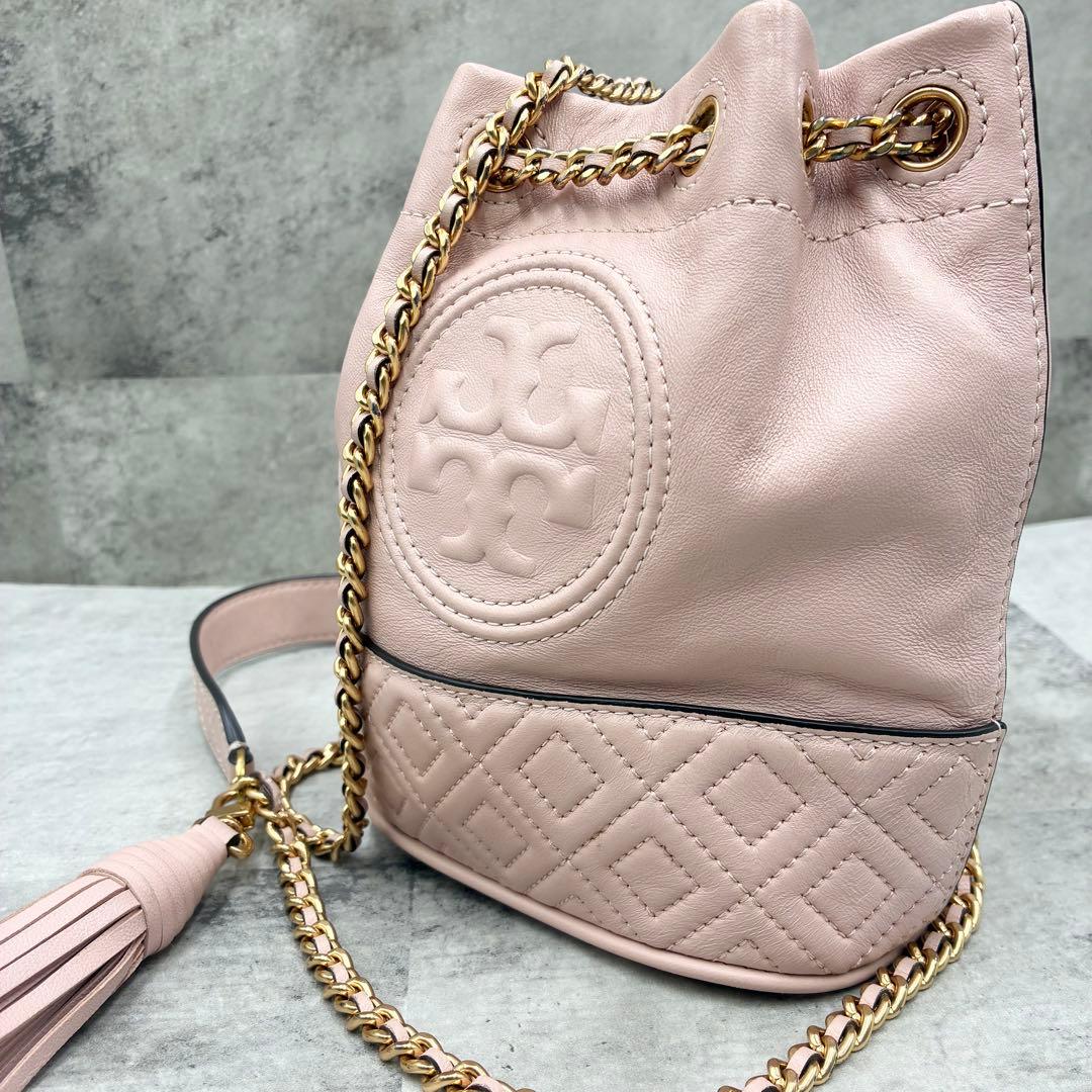 ✨美品✨トリーバーチ　バケットバッグ　フレミング　エンボスロゴ　レザー　ピンク