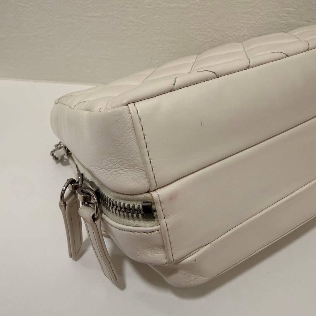 CHANEL シャネル ココマーク チェーン ショルダーバッグ マトラッセ 白