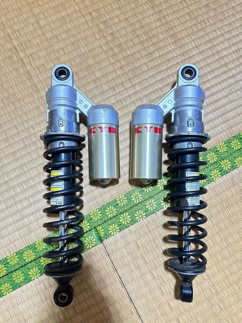 KYT サスペンション