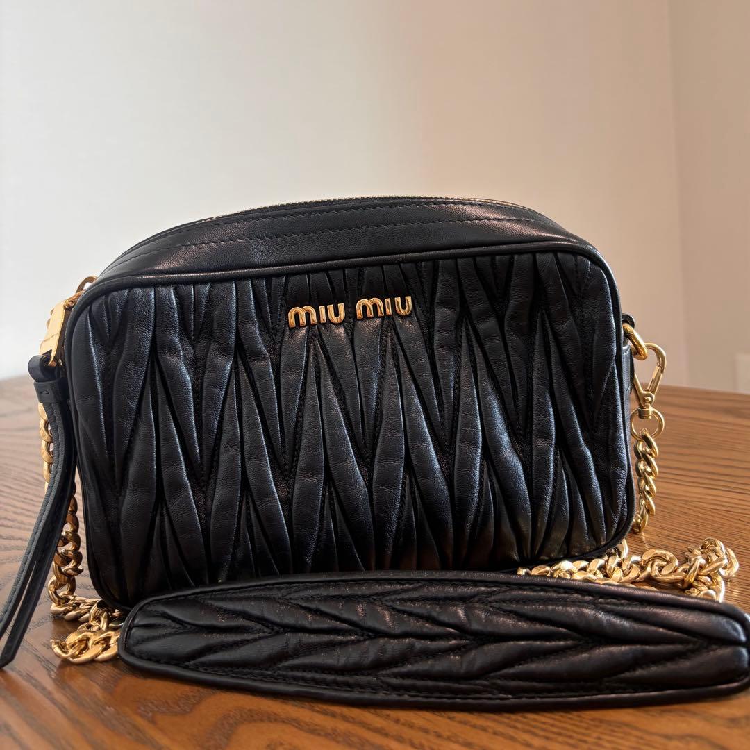 ミュウミュウ MIU MIU マテラッセ レザー チェーン ショルダーバッグ