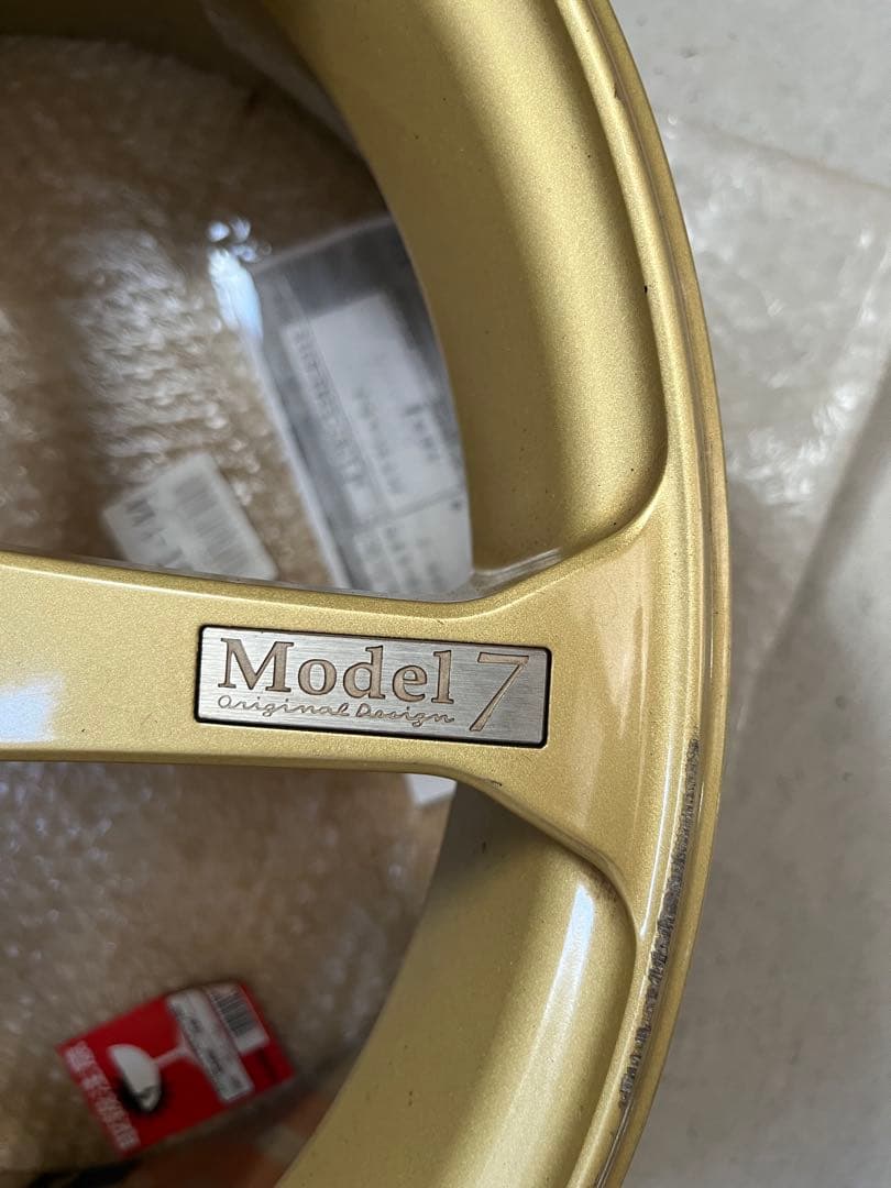 YOKOHAMA ホイール　AVS モデル7 ゴールド