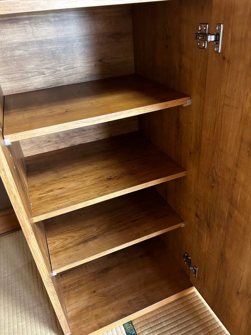 木目調食器棚 収納力抜群