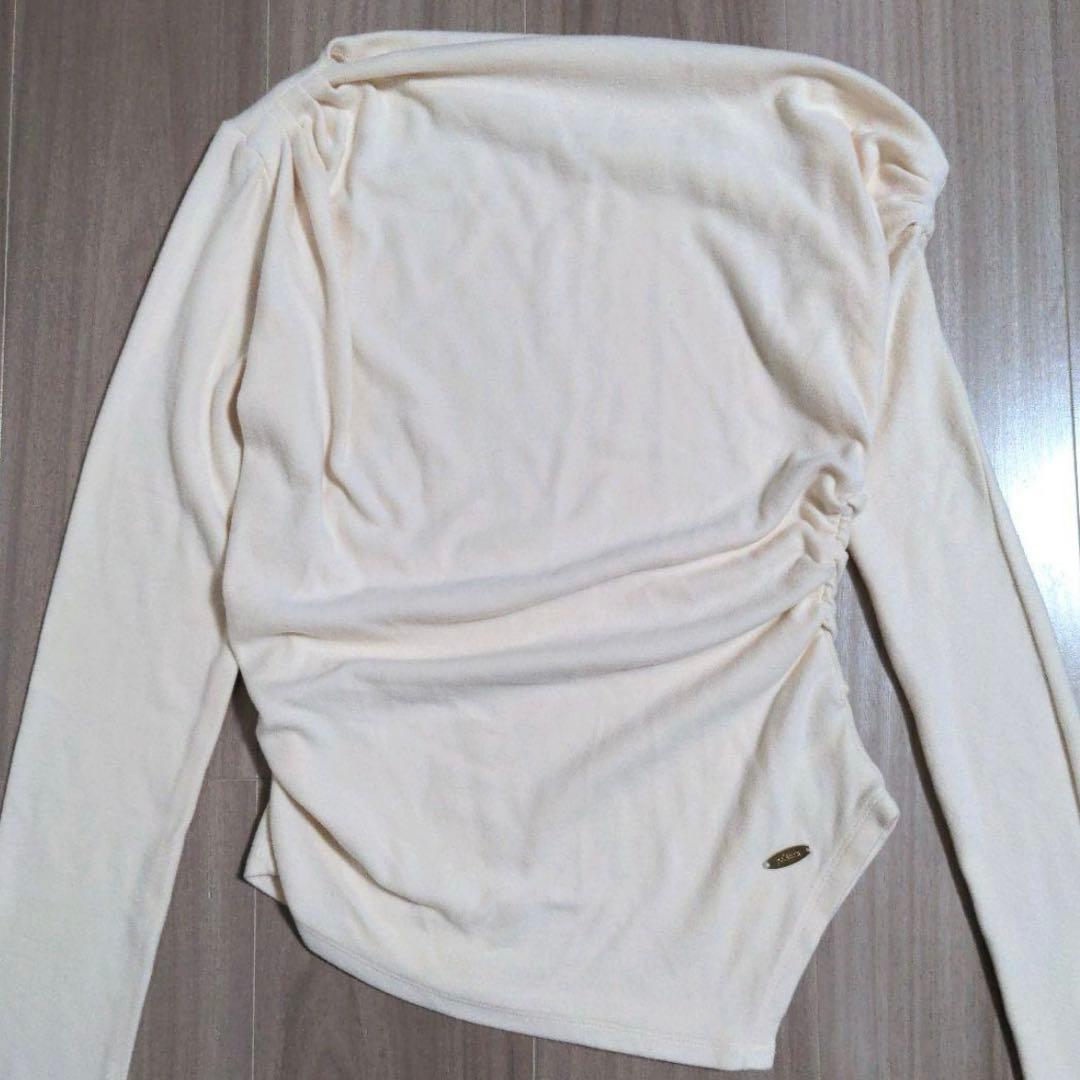 【ポローラ】アシンメトリードレープロングスリーブトップス　poláura