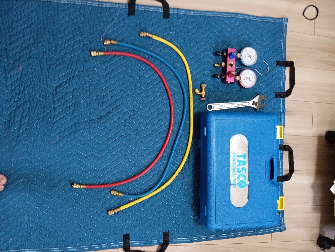 再再値下げ！TASCO　TA122Gゲージマニホールドケース付き　モンキーおまけ