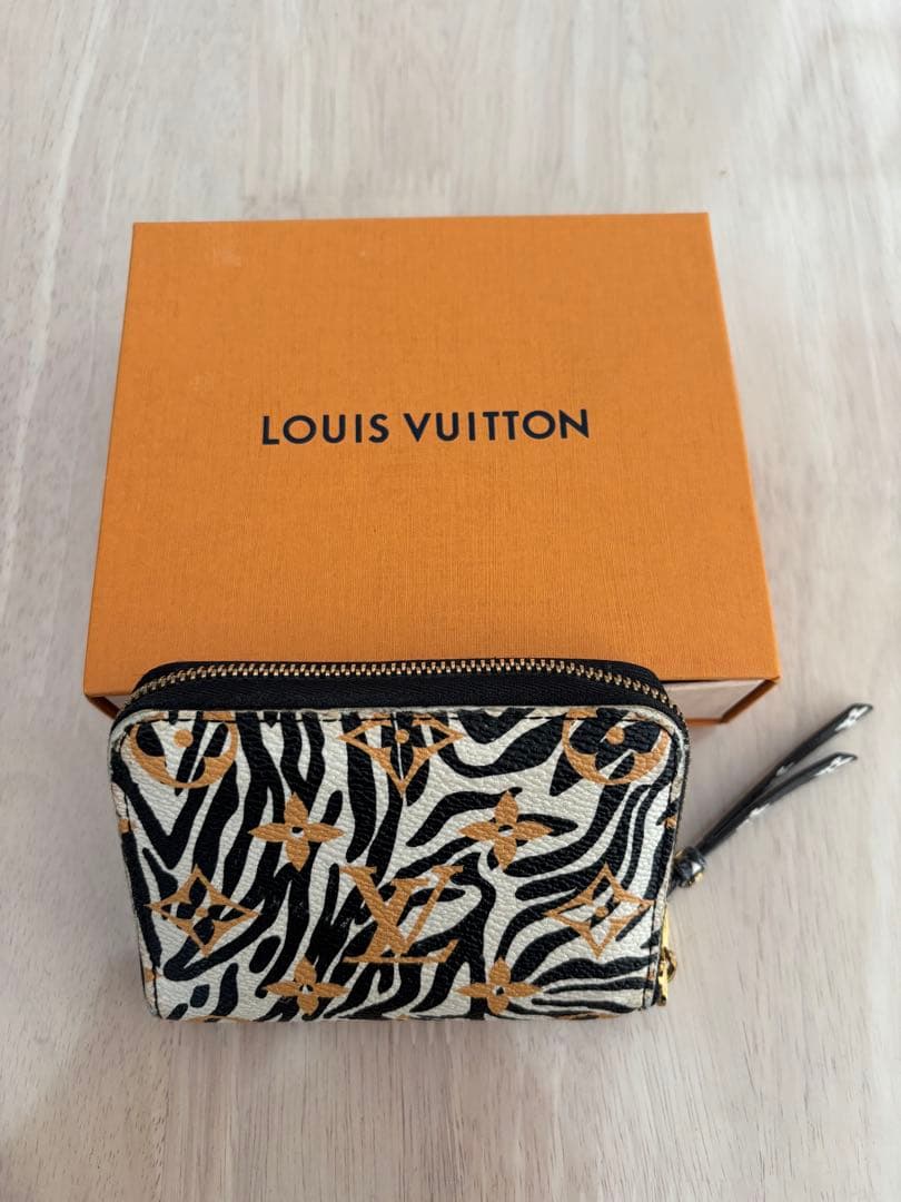 Louis Vuitton ゼブラ柄 ケース　ルイ・ヴィトン