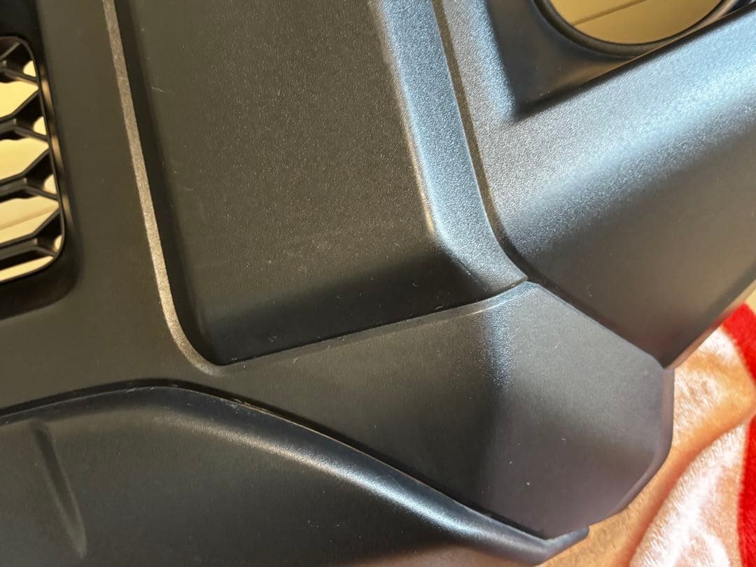 スズキ　ジムニー純正フロントバンパー ブラック JB64