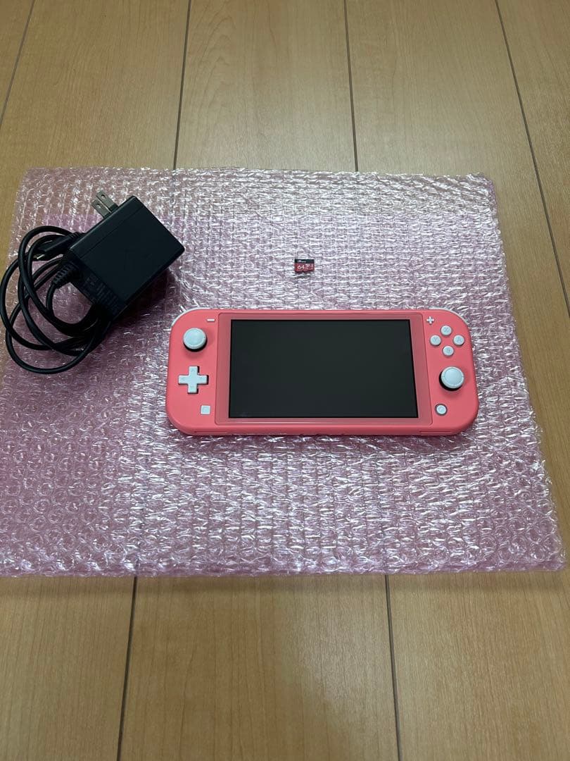 ニンテンドーSwitch ライト　ピンク　SDカード64GB付き