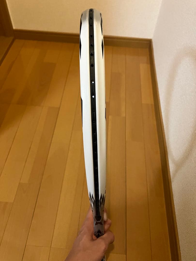 YONEX F-LASER 9V プラウドホワイト UL1サイズ