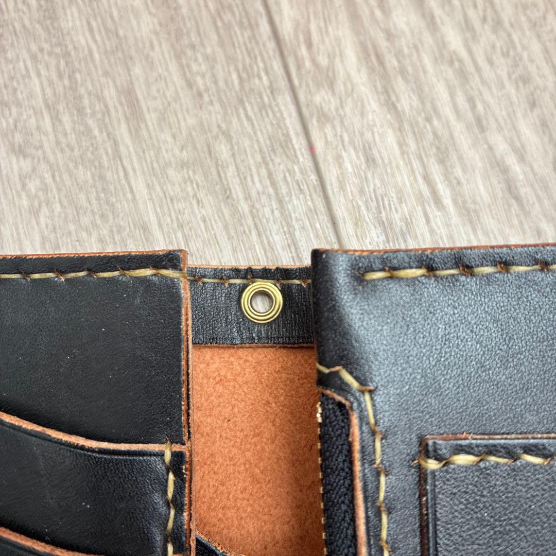 【茶芯ブラック】ミドルトラッカーウォレット　真鍮　お札を折らずに収納