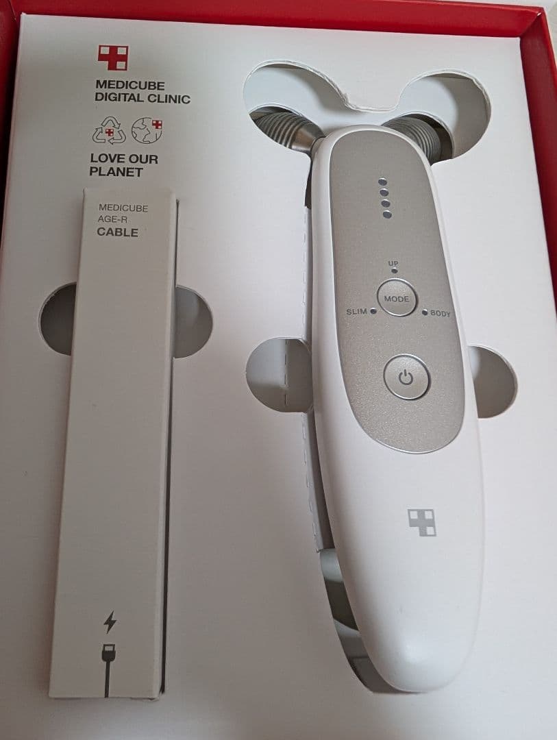 メディキューブ AGE-R EMSダーマショット 美顔器 充電ケーブル付き
