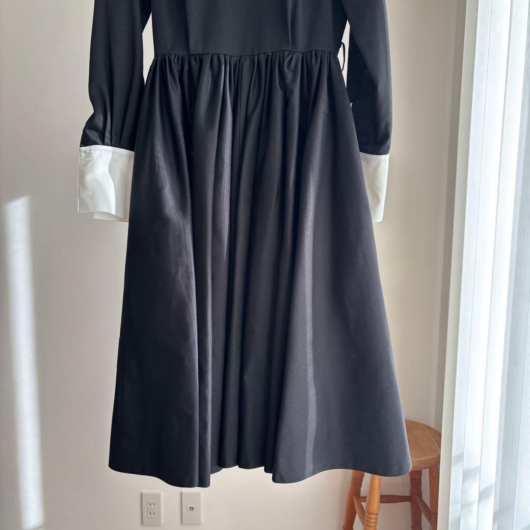 foufou ダブルカフスバイカラーワンピース