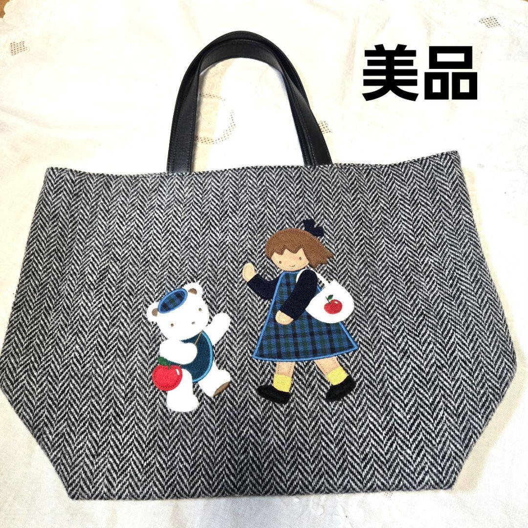 【美品】ファミリアショー　限定　ヘリンボーンバッグ　リンゴポーチ