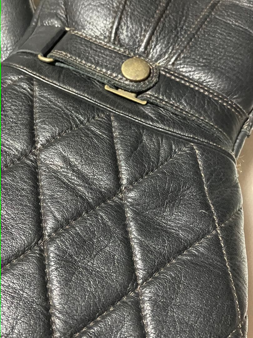 m*e様 黒 レザー キルティング グローブ　ミトン　Pow Wow Lサイズ