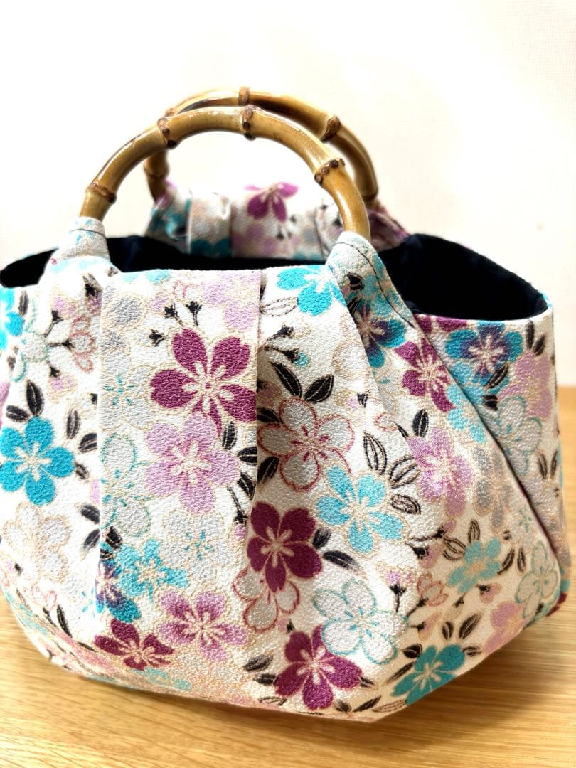 桜づくし　 （アイボリー・薄紫）着物バック和装バッグ　卒業成人式七五三結婚