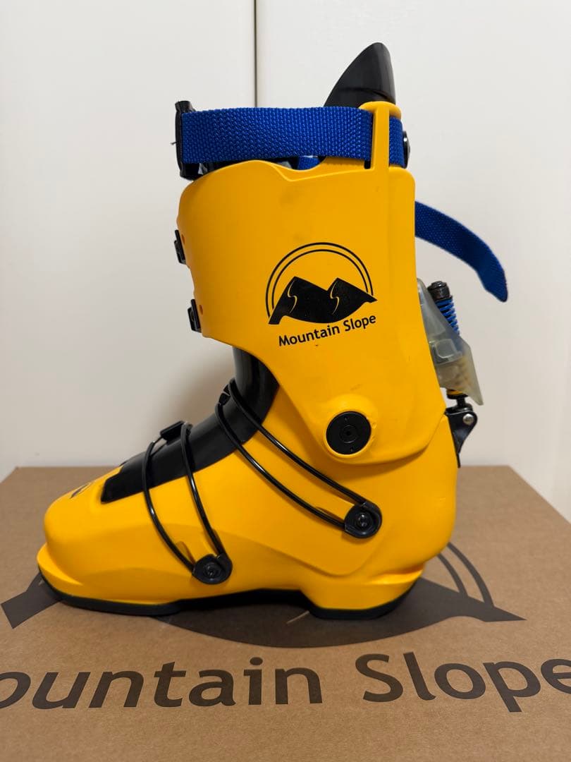 【美品】Mountain Slope 100ST 2025-2026 Bシェル