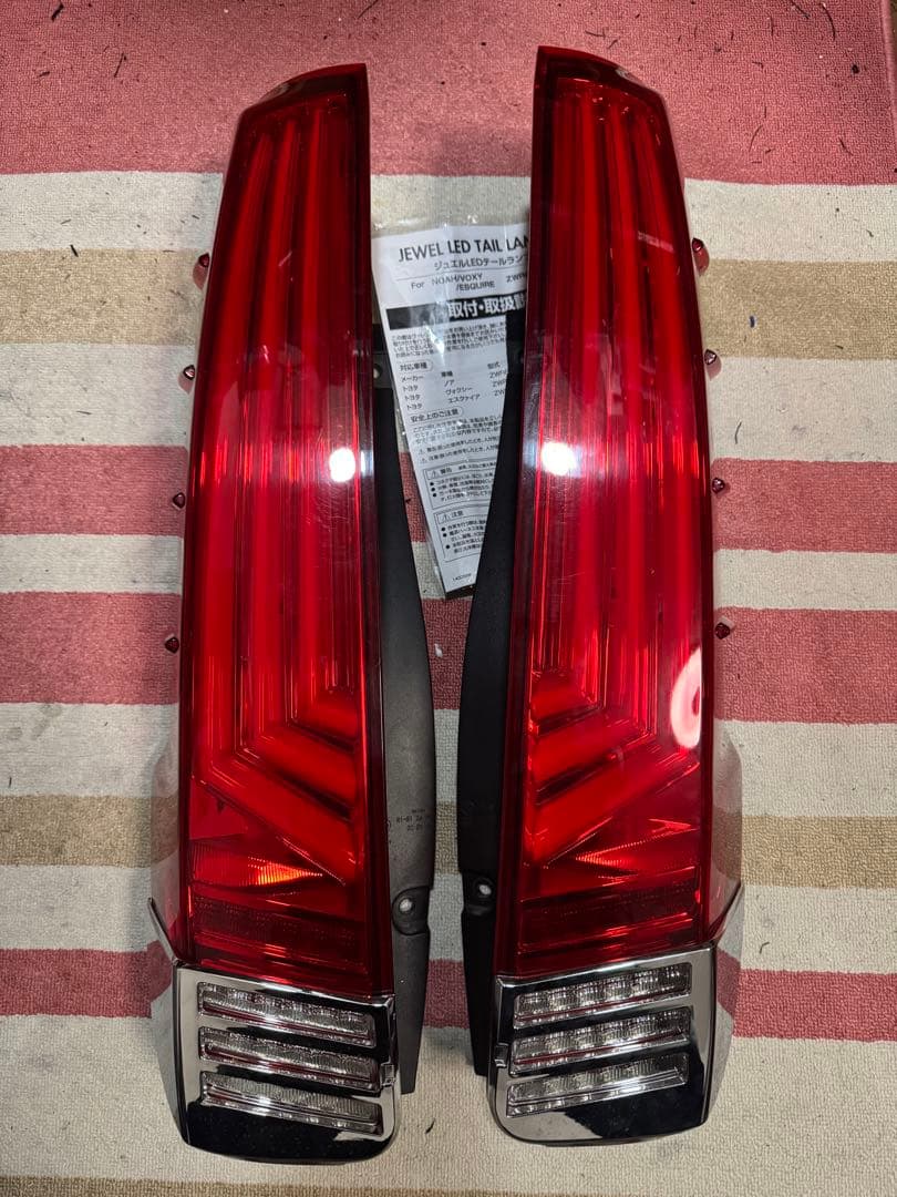 ノア ヴォクシー 80 ヴァレンティ テールランプ テール