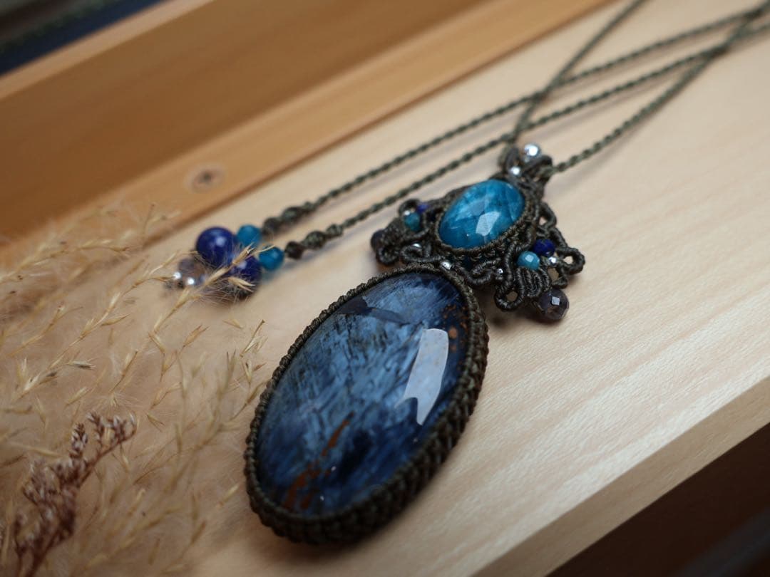 ピーターサイト　アパタイト　マクラメ　ネックレス