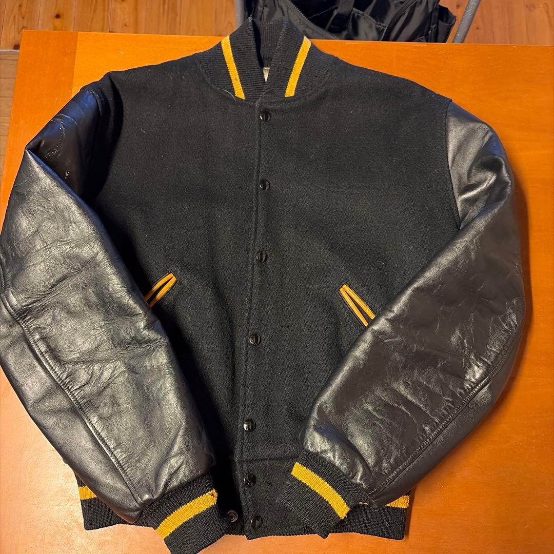 キャッチボール レザー スタジャン ブラック/イエロー