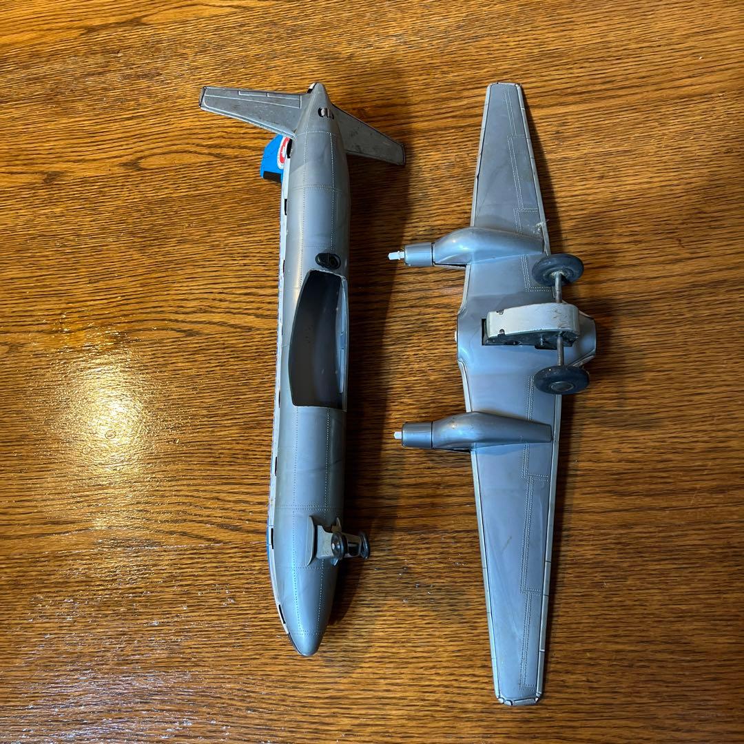 貴重　レア　全日空YS11 モヒカン　ブリキの飛行機