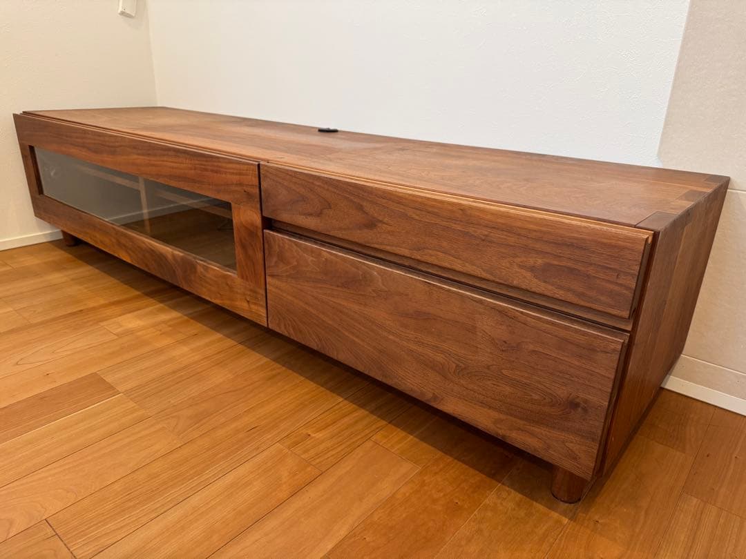 世田谷　城南エリア　受け渡しのみ　無垢材ウォールナット テレビ台 モダンデザイン
