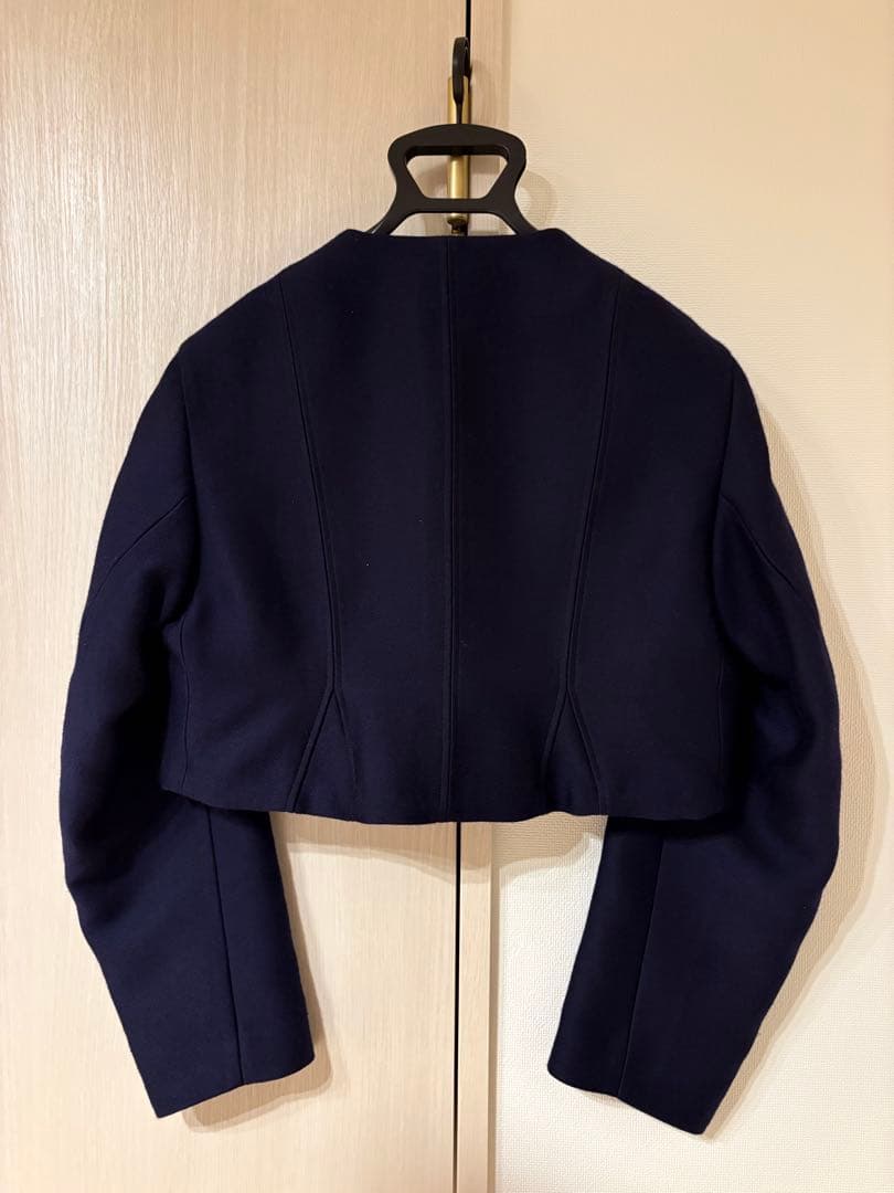 ★新品未使用【BLAMINK】ショート丈ノーカラージャケット(NAVY)