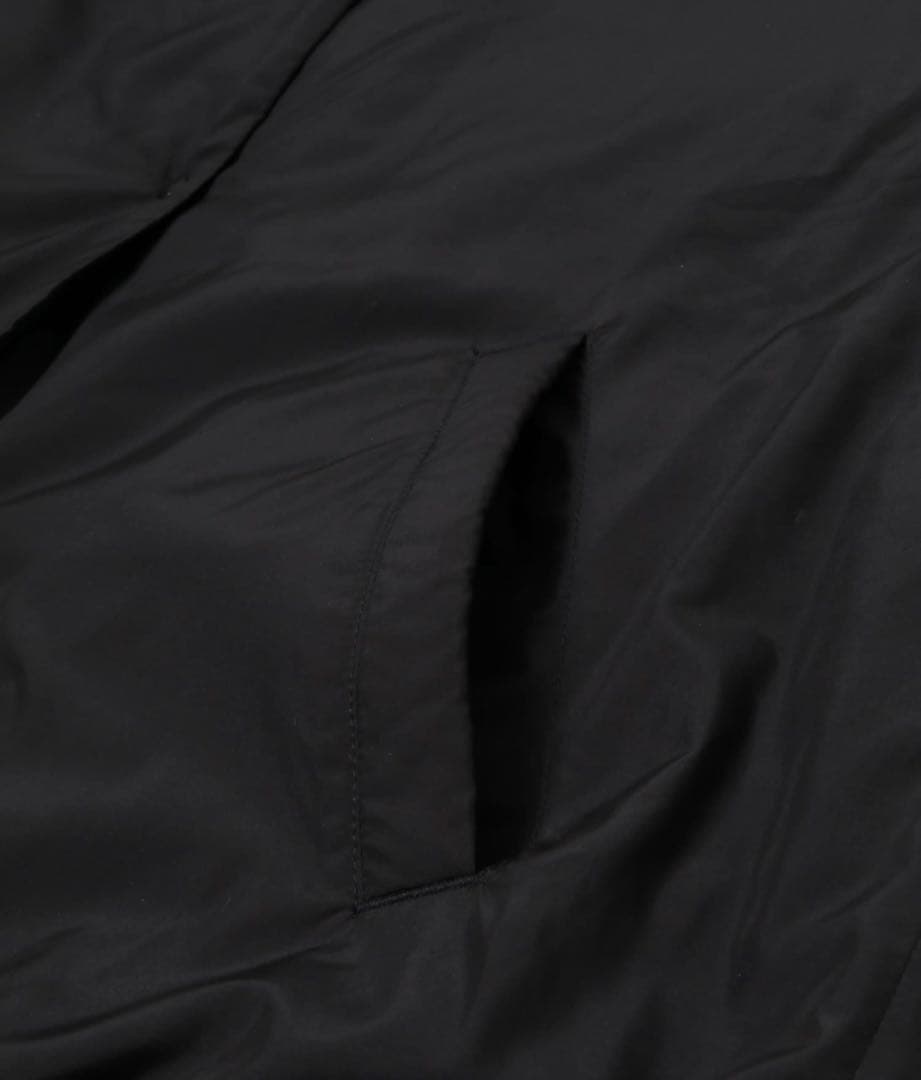 『UR TECH』撥水ポケッタブル中綿ブルゾン　DOORS