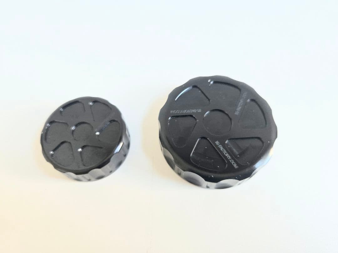 K-ファクトリー ブレーキタンクキャップ 前後セット 美品